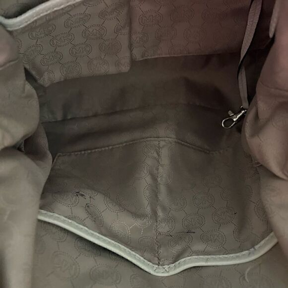 Micheal Kors Large Hobo - Picture 8 of 9